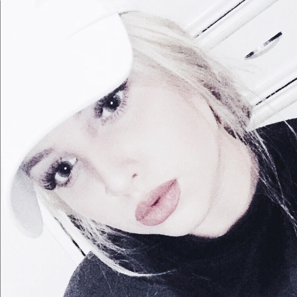 Meet your Posher, Paige